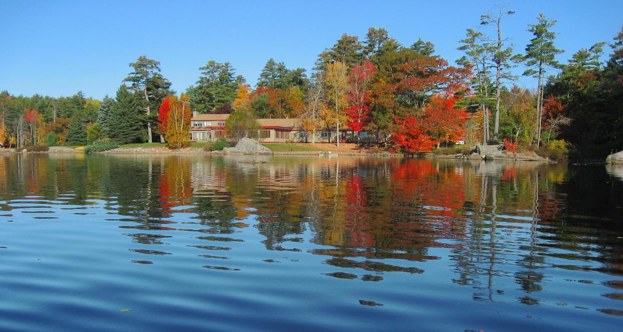 Alamoosook Lakeside Inn Orland Bagian luar foto